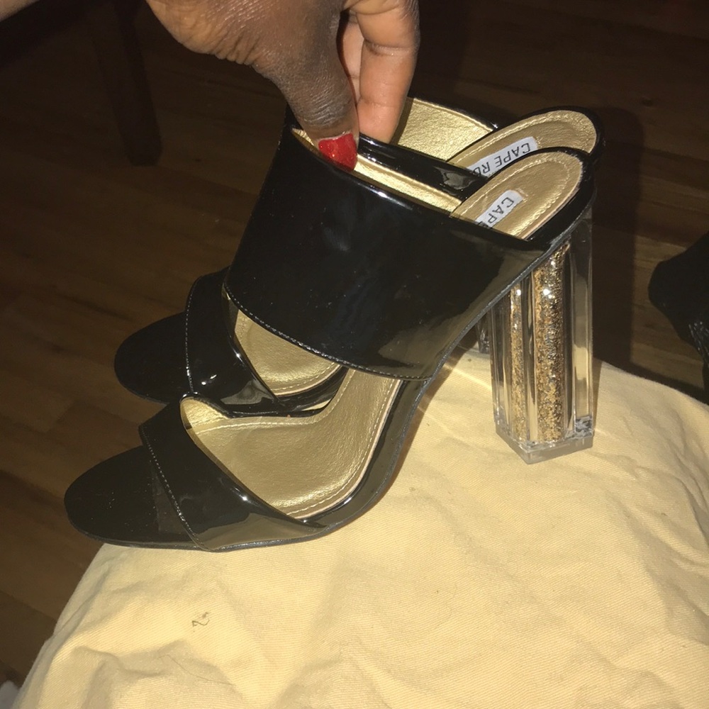 Sexy black shoes and very comfortable!!🙃